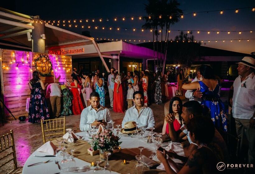 酒店 Summit Rainforest Golf Resort & All Inclusive