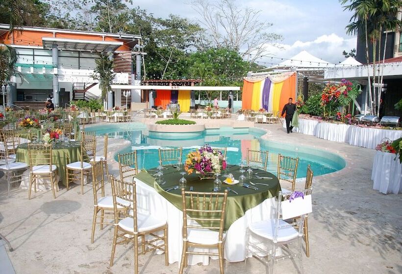 酒店 Summit Rainforest Golf Resort & All Inclusive