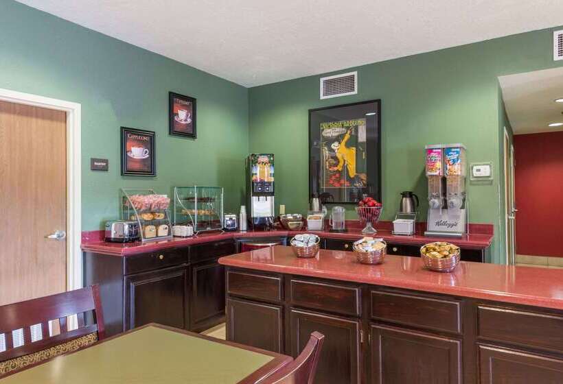 ホテル Quality Inn & Suites