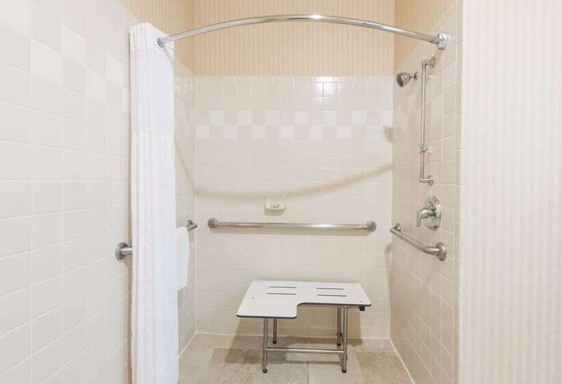 ホテル Quality Inn & Suites