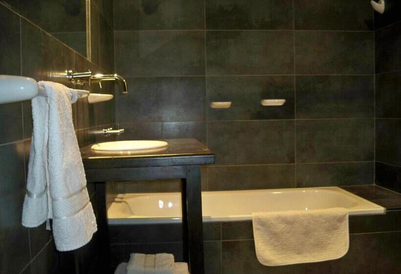 ホテル Suter Petit