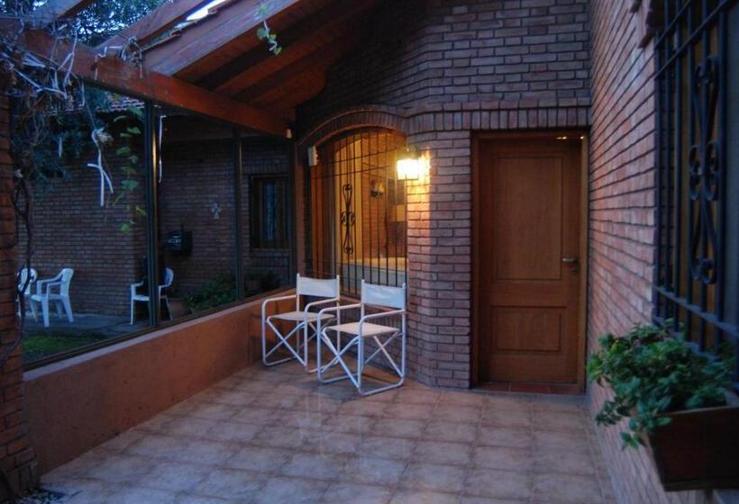 ホテル Suter Petit