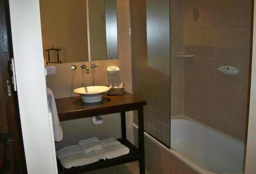 ホテル Suter Petit