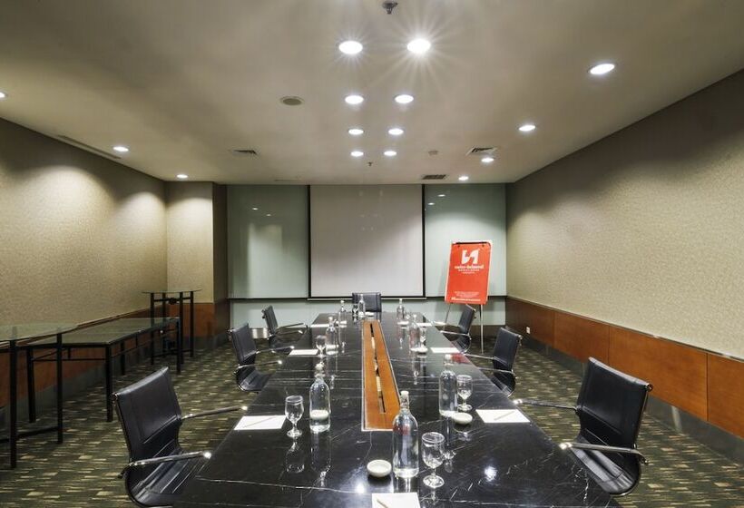 Отель Swissbel Mangga Besar