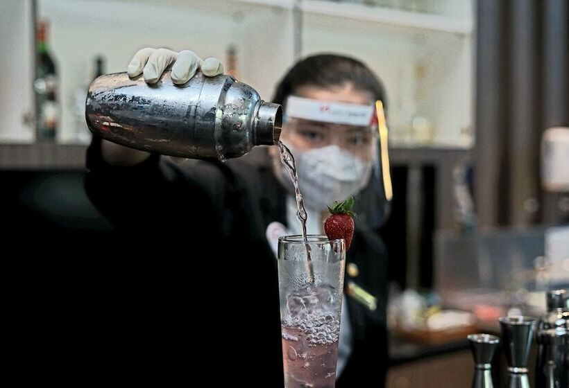 Отель Swissbel Mangga Besar