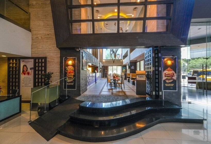 Отель Swissbel Mangga Besar