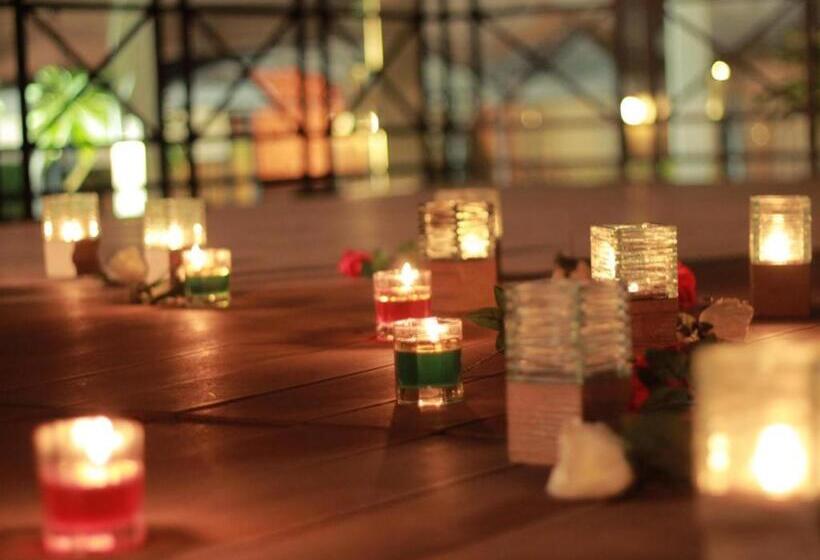 Отель The Axana