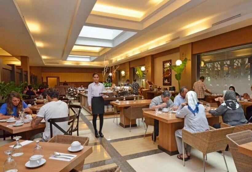 Отель The Axana