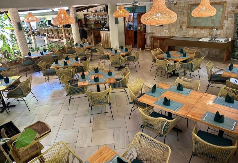 호텔 The Falls At Manuel Antonio