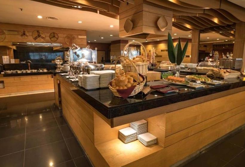 בית מלון כפרי The Klagan Regency