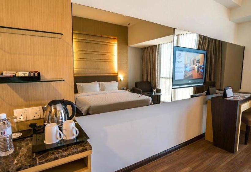 בית מלון כפרי The Klagan Regency