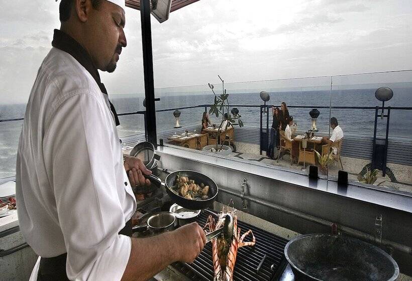 فندق The Promenade