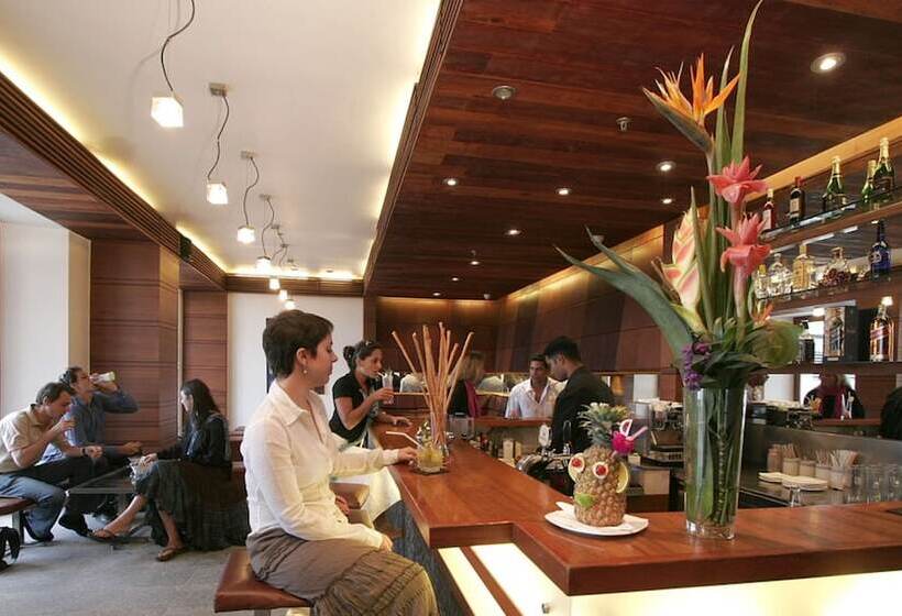 فندق The Promenade