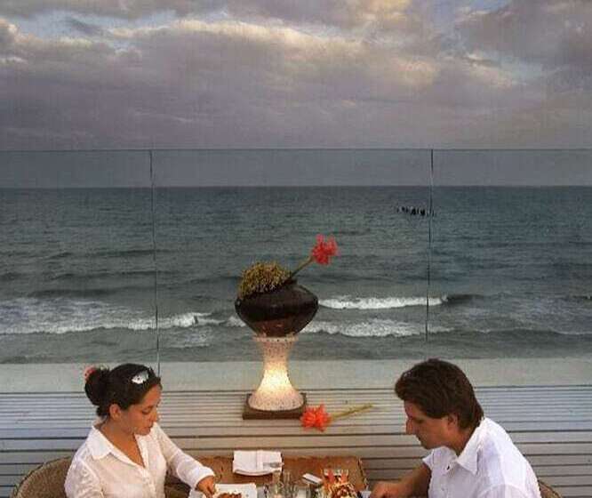 فندق The Promenade