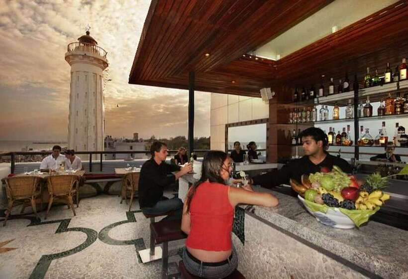 فندق The Promenade