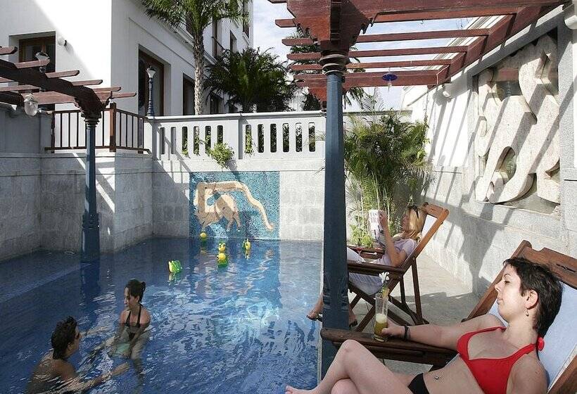 فندق The Promenade