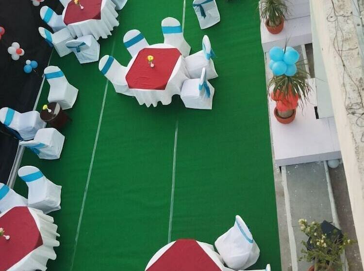 ホテル The Wall Street Beacon, Jaipur