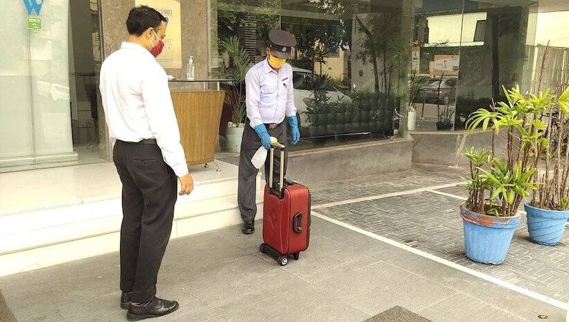 ホテル The Wall Street Beacon, Jaipur