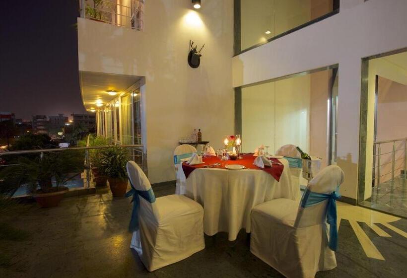 ホテル The Wall Street Beacon, Jaipur