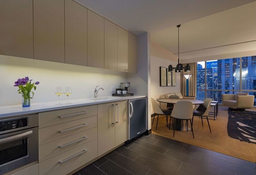 בית מלון כפרי Thewit Chicago, A Hilton