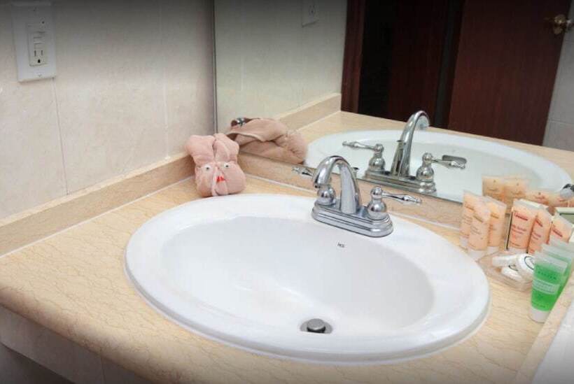 בית מלון כפרי Toscana Inn