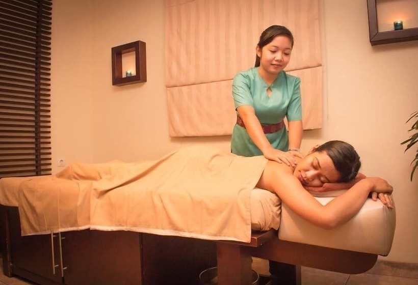 ホテル Travellers Suites Serviced Apartments