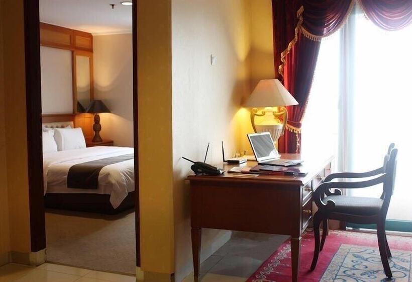 ホテル Travellers Suites Serviced Apartments