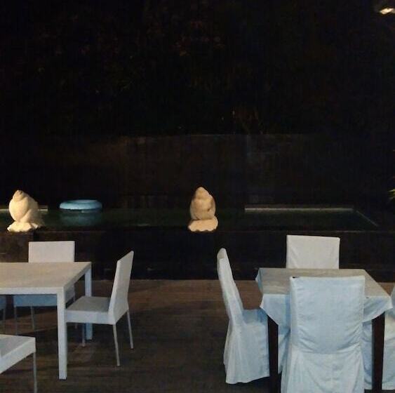 בית מלון כפרי Villa Puri Ayu