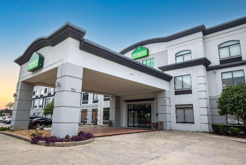 هتل Wingate By Wyndham Lafayette Airport