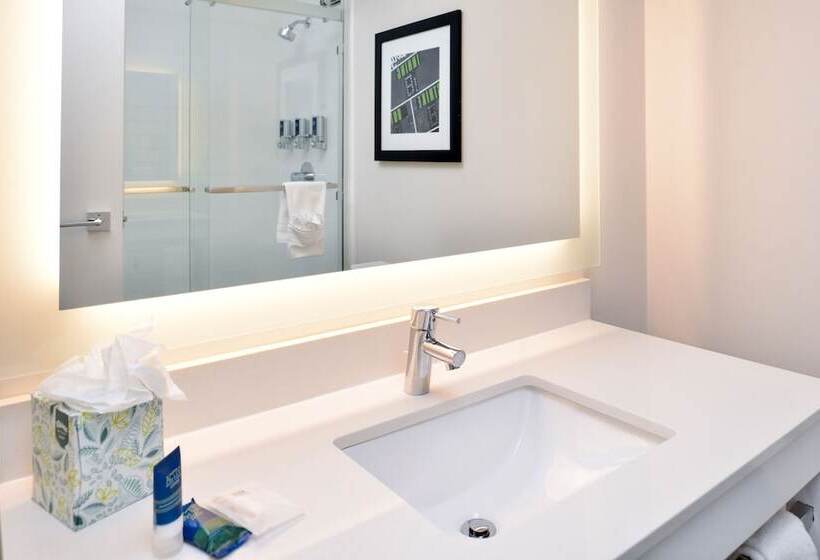 モーテル Four Points By Sheraton Omaha Midtown