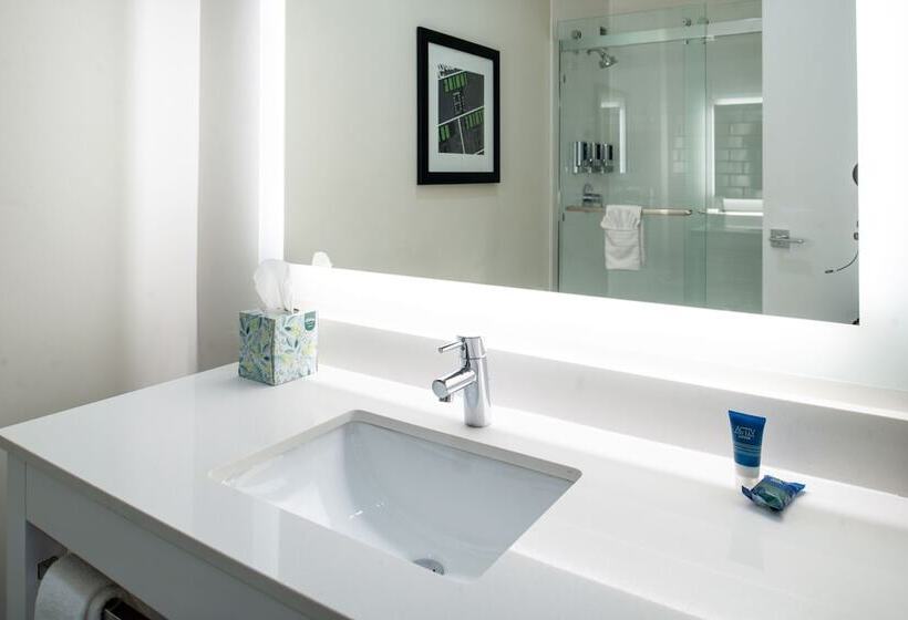 モーテル Four Points By Sheraton Omaha Midtown