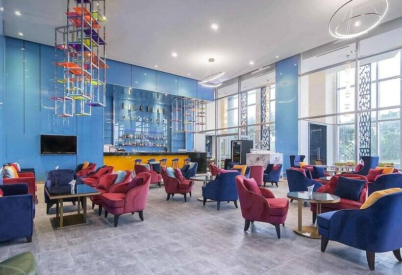 هتل Hyatt Regency Taoyuan International Airport