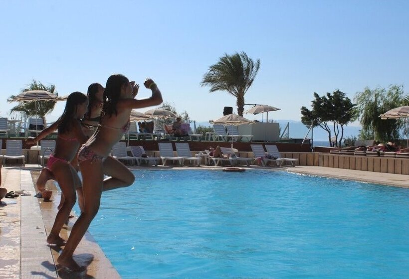 Wa Cesme Farm Hotel Beach Resort & Spa