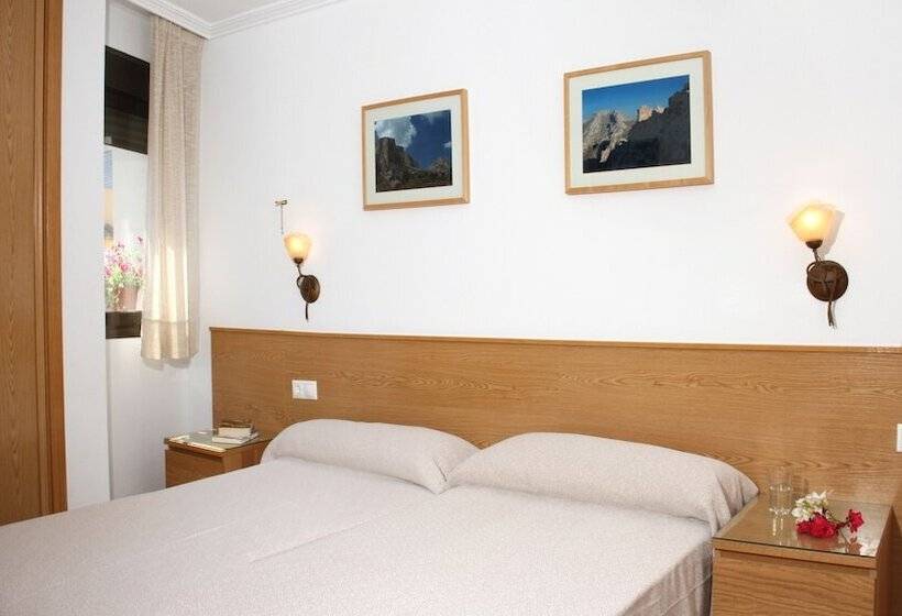 Apartamentos Serrella