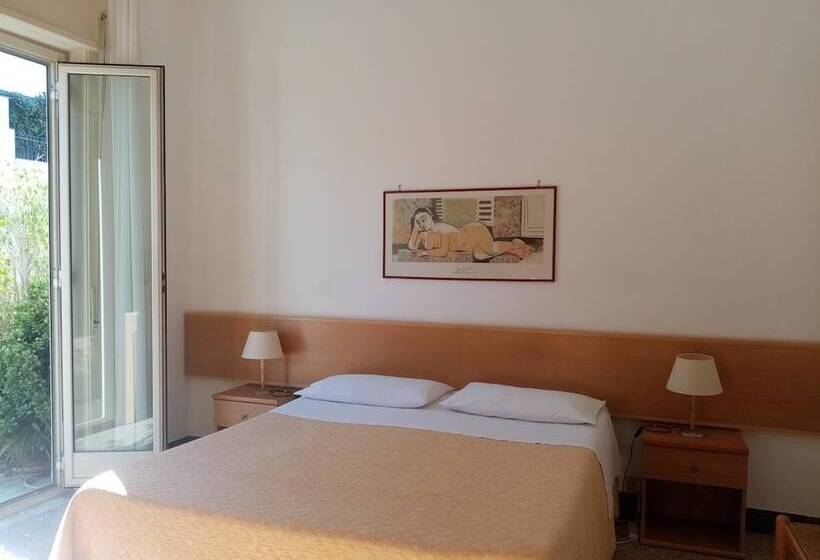 住宿加早餐  Ariston Petit