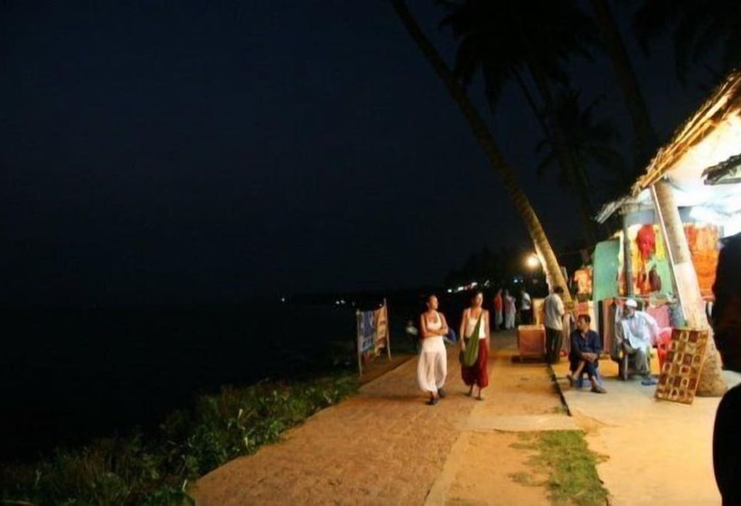 Deshadan Cliff & Beach Resort,varkala