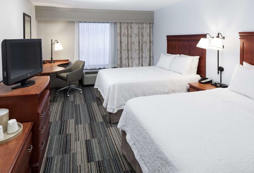 Hampton Inn & Suites Cedar Rapids  North