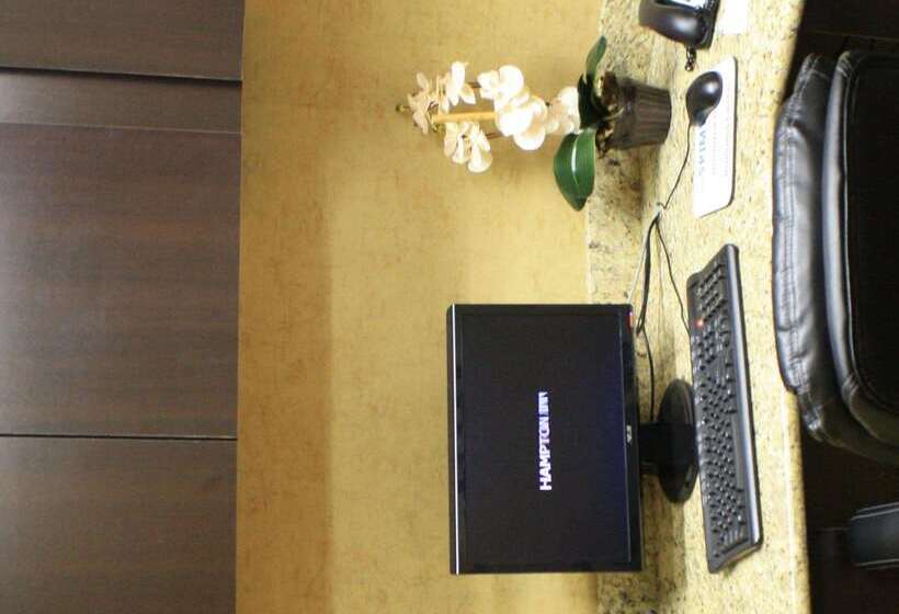 Hampton Inn & Suites Dallas Arlington N Entertainment Dist