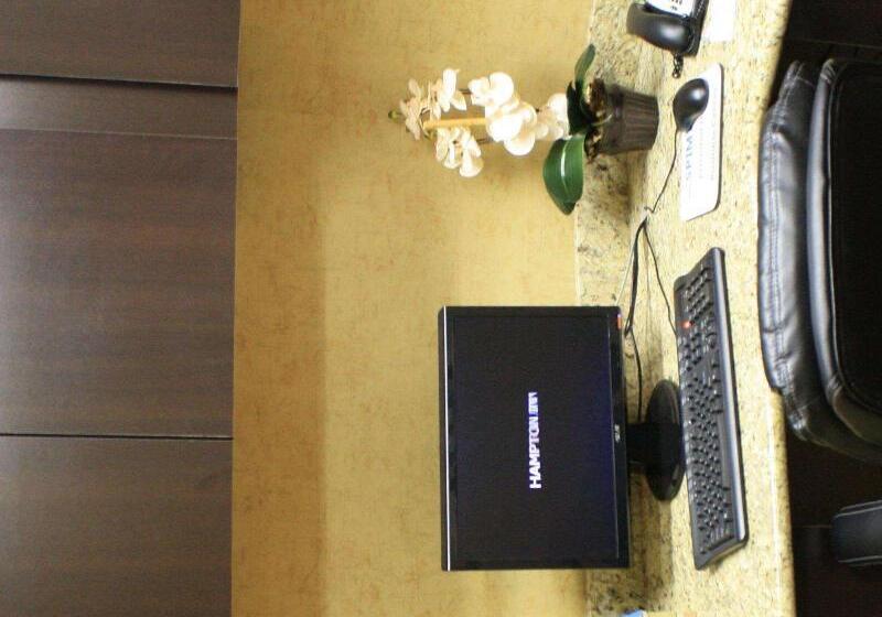 Hampton Inn & Suites Dallas Arlington N Entertainment Dist