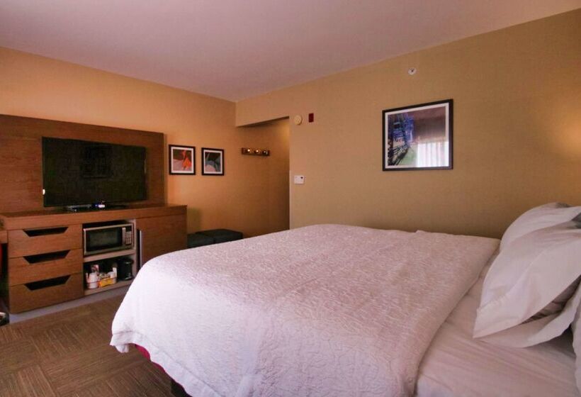 Hampton Inn & Suites Jacksonville   Beach Blvd/mayo Clinic