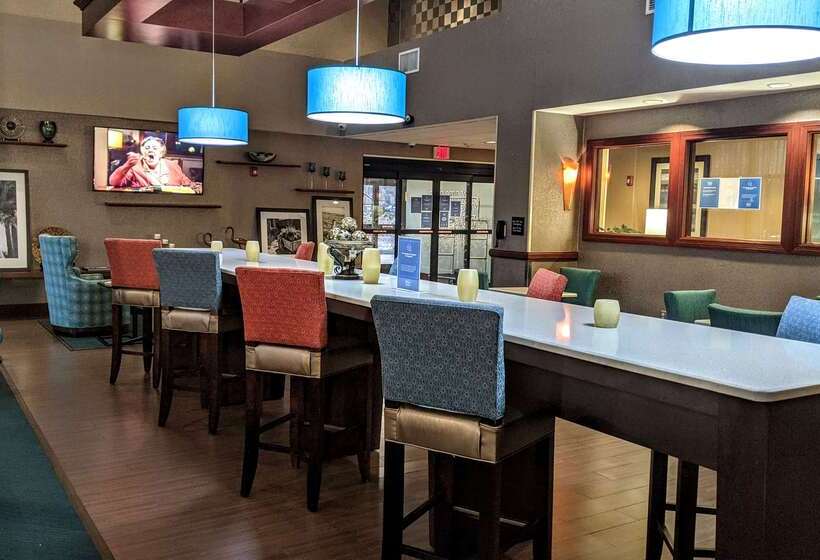 Hampton Inn & Suites Jacksonville   Beach Blvd/mayo Clinic