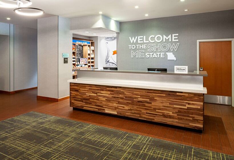 Hampton Inn & Suites St. Louis At Forest Park