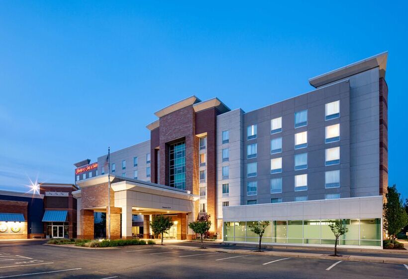 Hampton Inn & Suites St. Louis At Forest Park