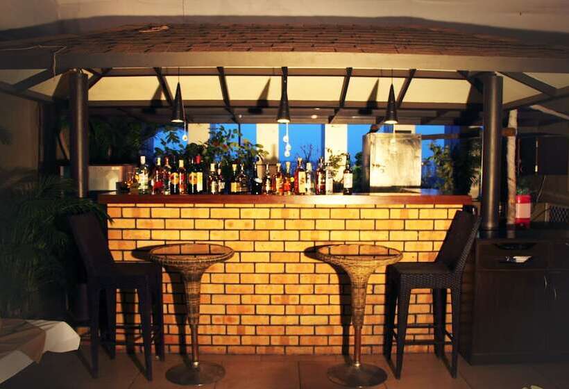 בית מלון כפרי Ambience Executive