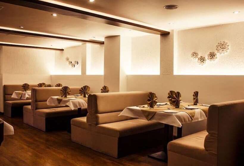 בית מלון כפרי Ambience Executive