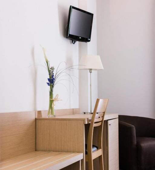 בית מלון כפרי Mena Plaza