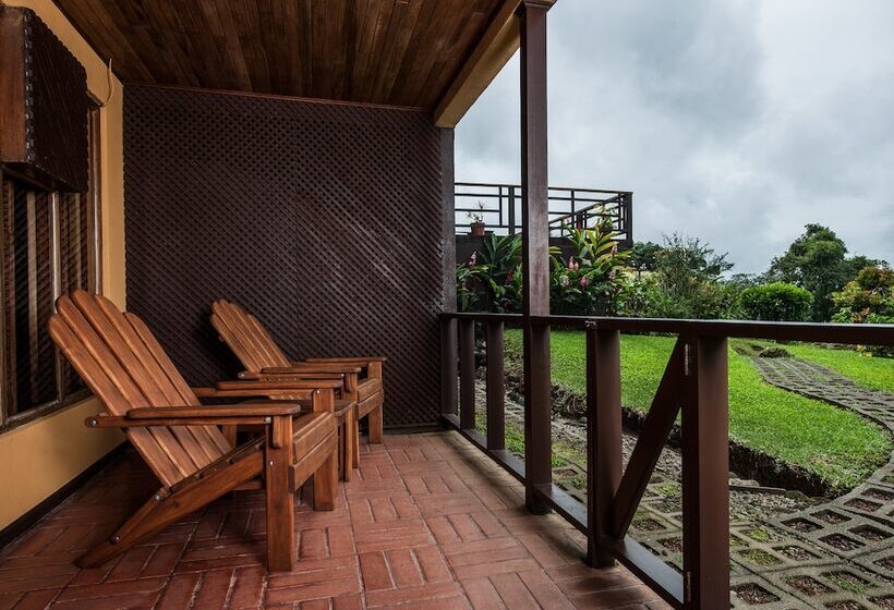 فندق Arenal Lodge