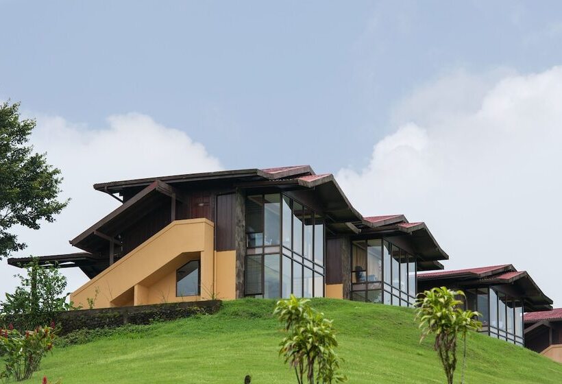 فندق Arenal Lodge