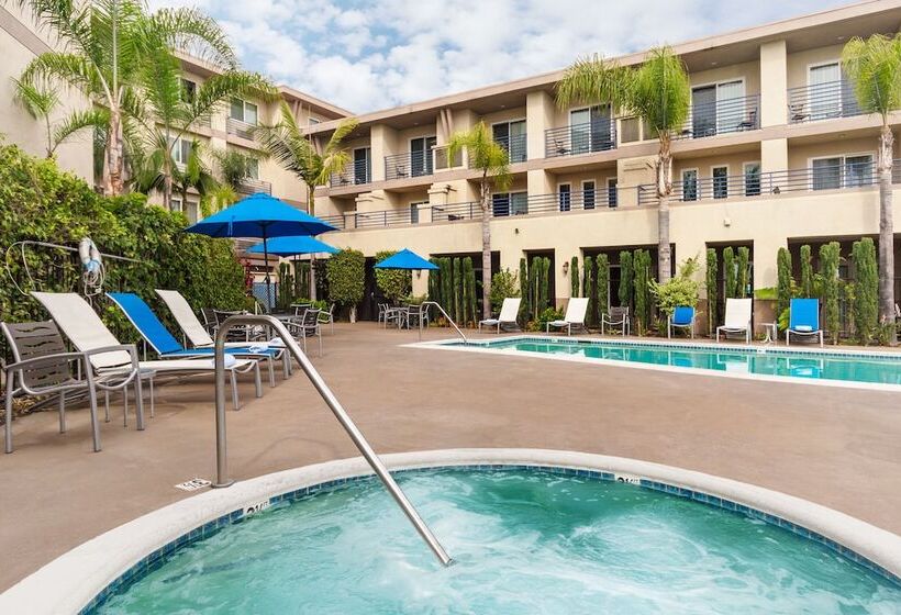 ホテル Best Western Plus Marina Gateway