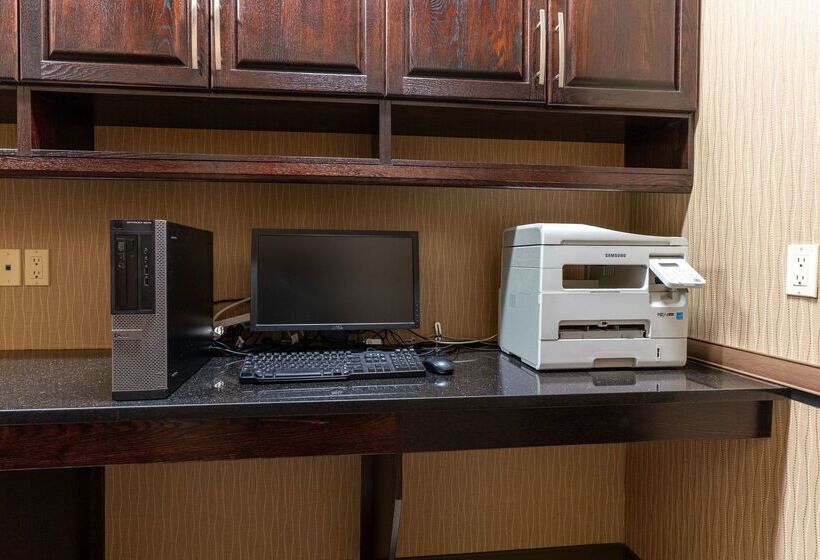 호텔 Best Western Plus South Edmonton Inn & Suites